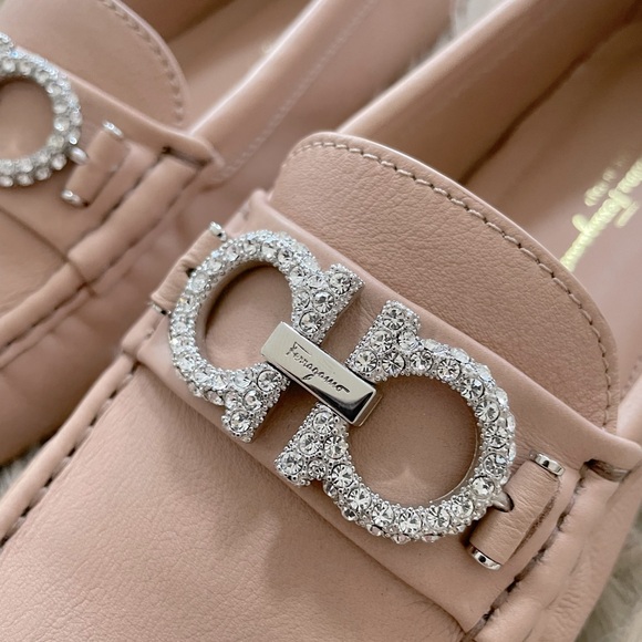 Salvatore Ferragamo Rhinestone Leather Driving Loafers Moccasins Amaretti Blush - Picture 2 of 13